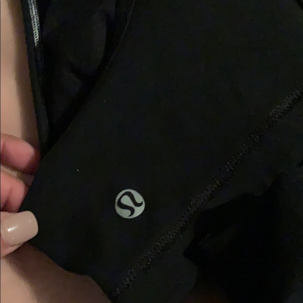 Lululemon - Picture 2 of 2